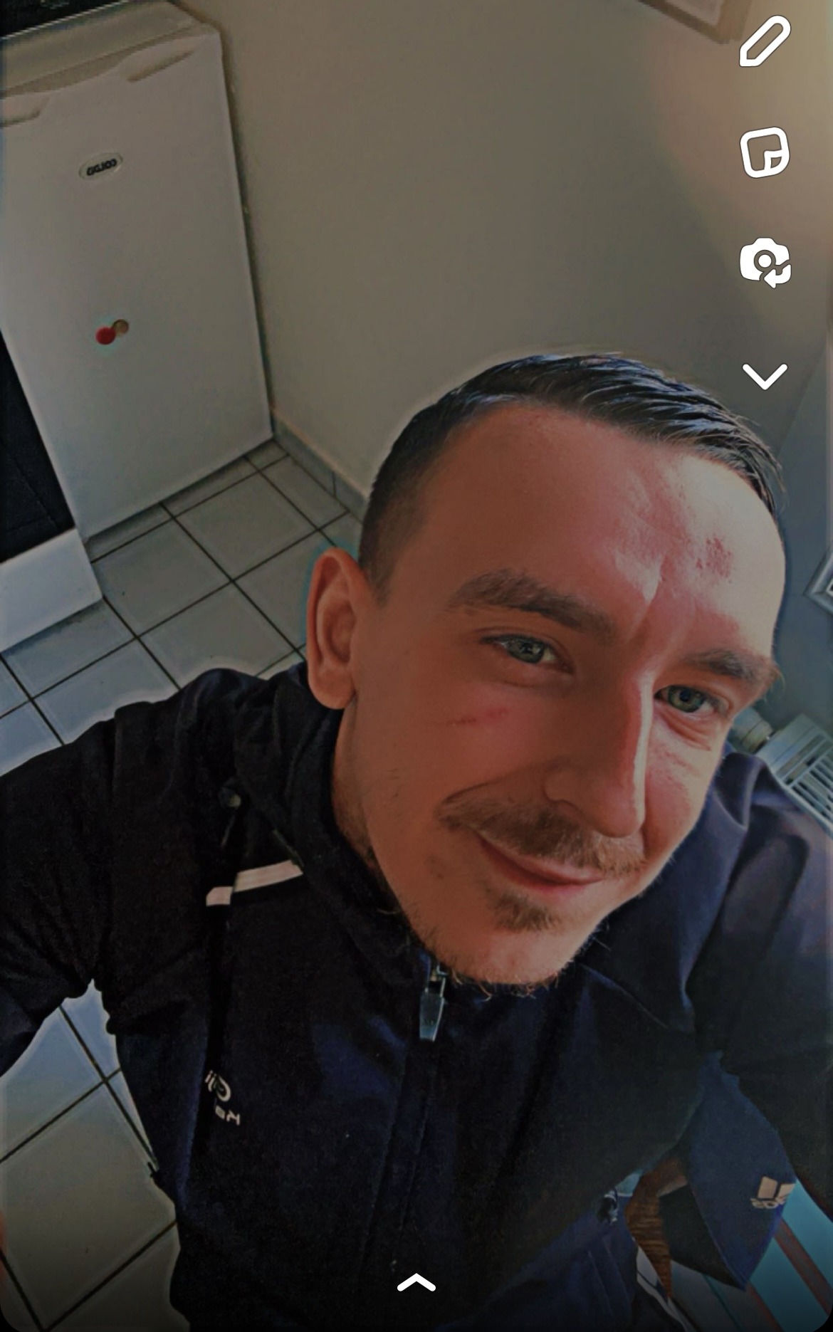 Profil de Semi, 25 ans, Lieu gay à Misery