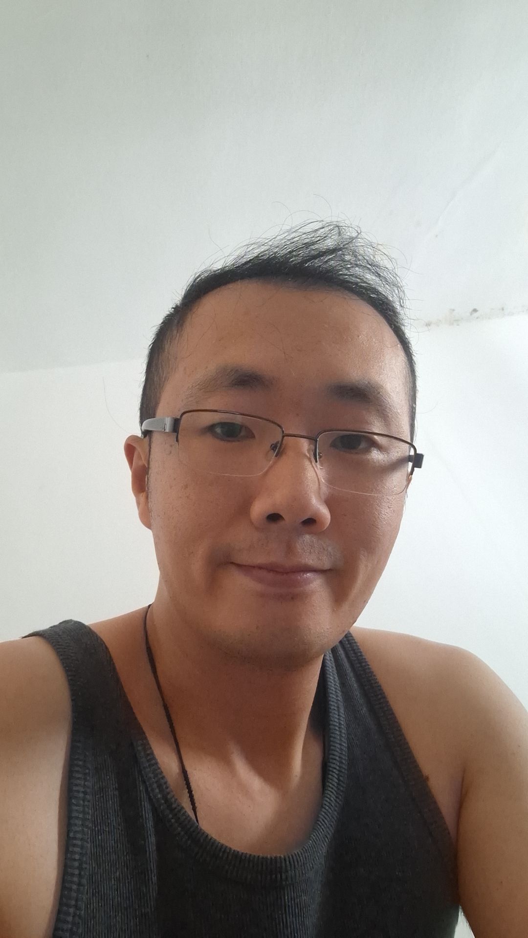 Profil de Hakime, 37 ans, Lieu gay à Valendas