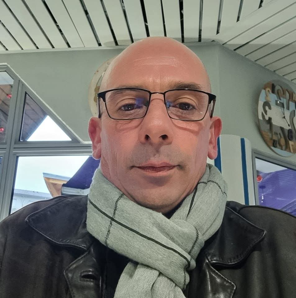 Profil de Jounayd, 45 ans, Lieu gay à Oberönz