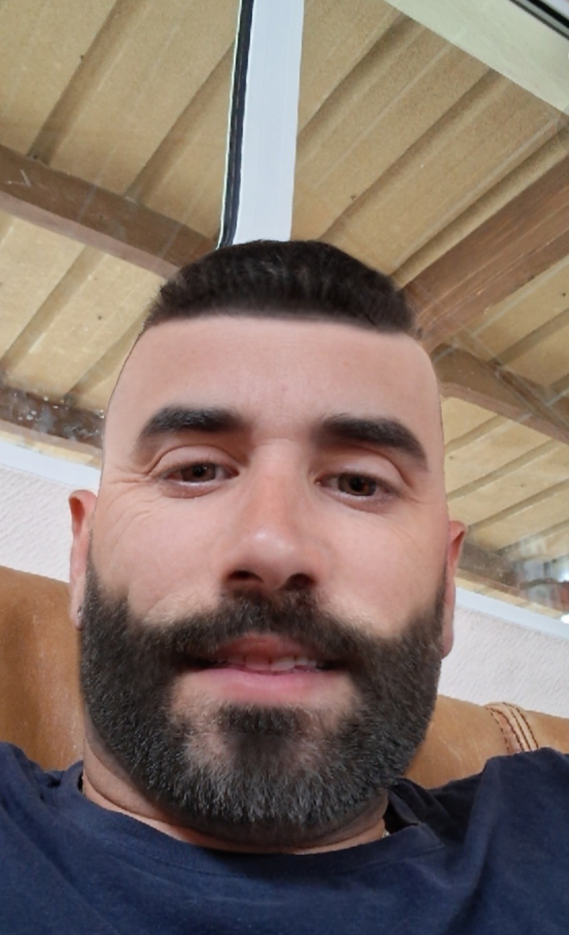 Profil de Fetah, 40 ans, Lieu gay à Undervelier