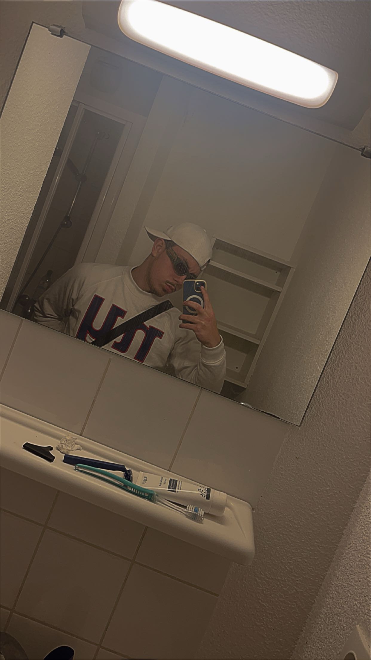 Profil de Louis-henri, 19 ans, Lieu gay à Maracon