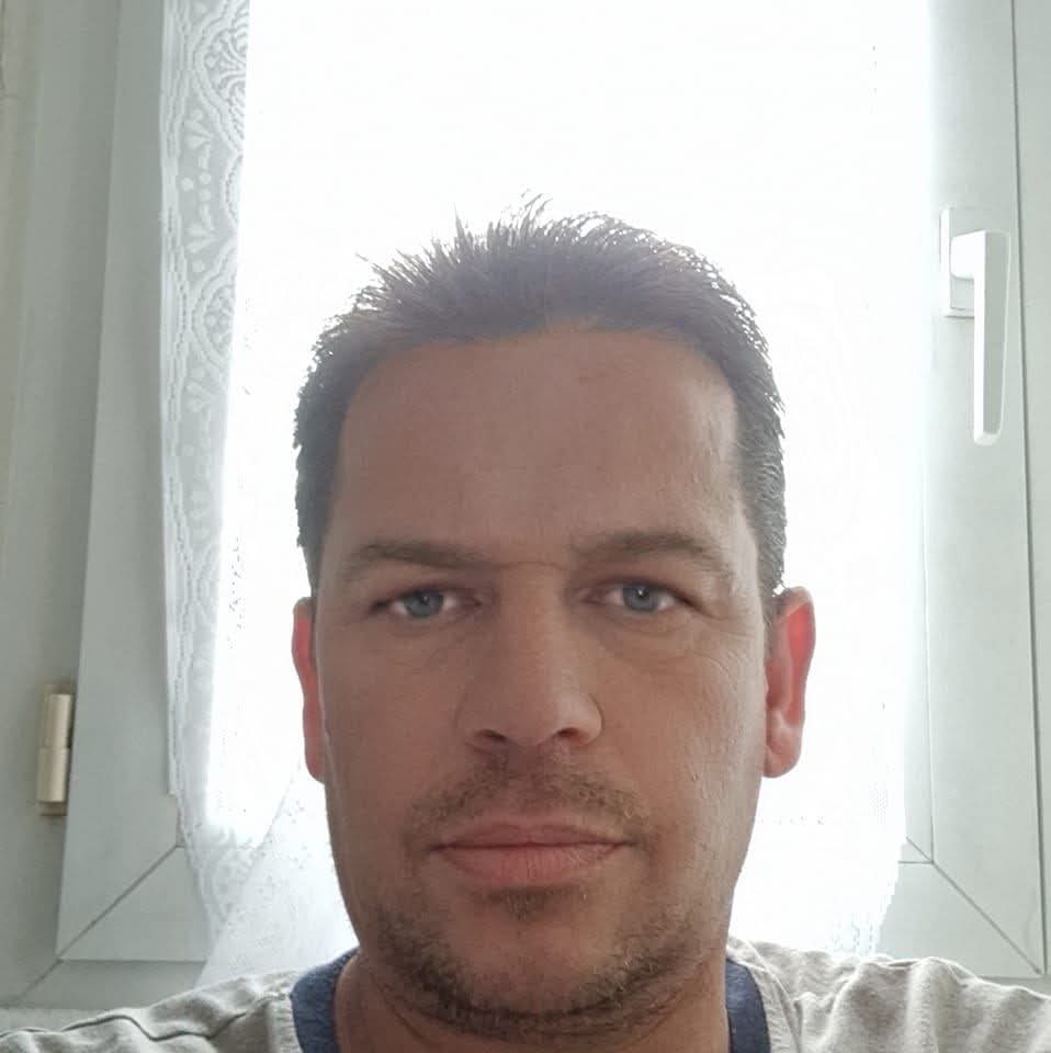Profil de Nassradine, 46 ans, Lieu gay à Prilly