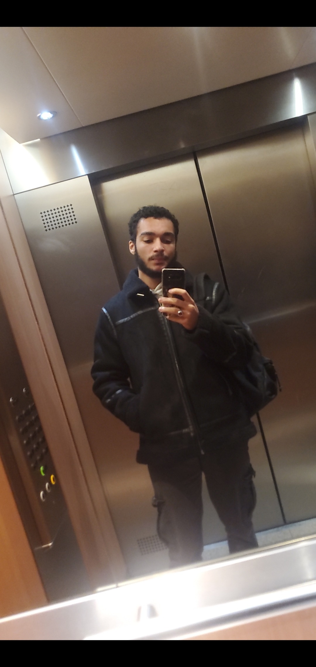 Profil de Adi, 18 ans, Lieu gay à Worb