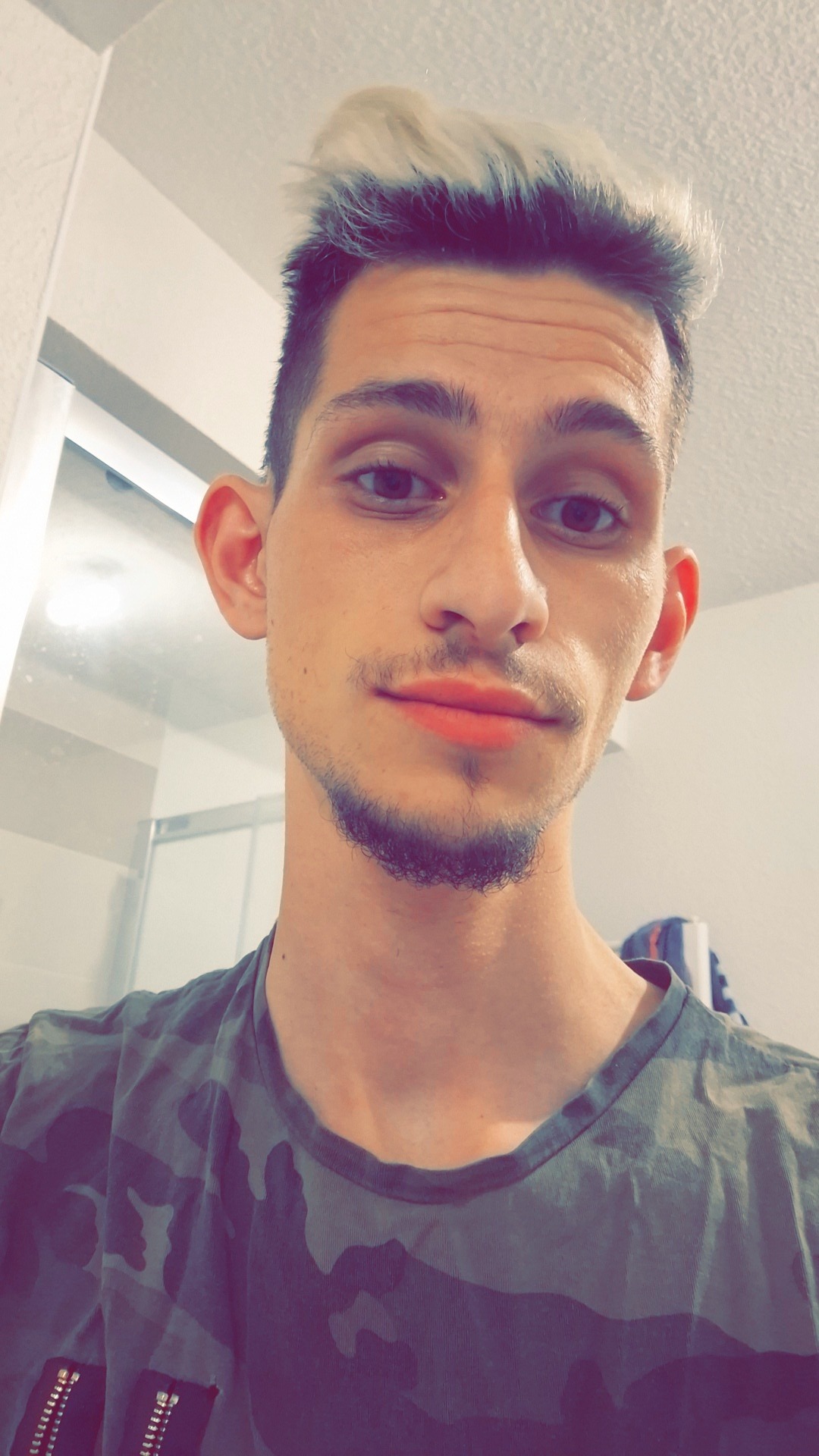 Profil de Enver, 27 ans, Lieu gay à Augio