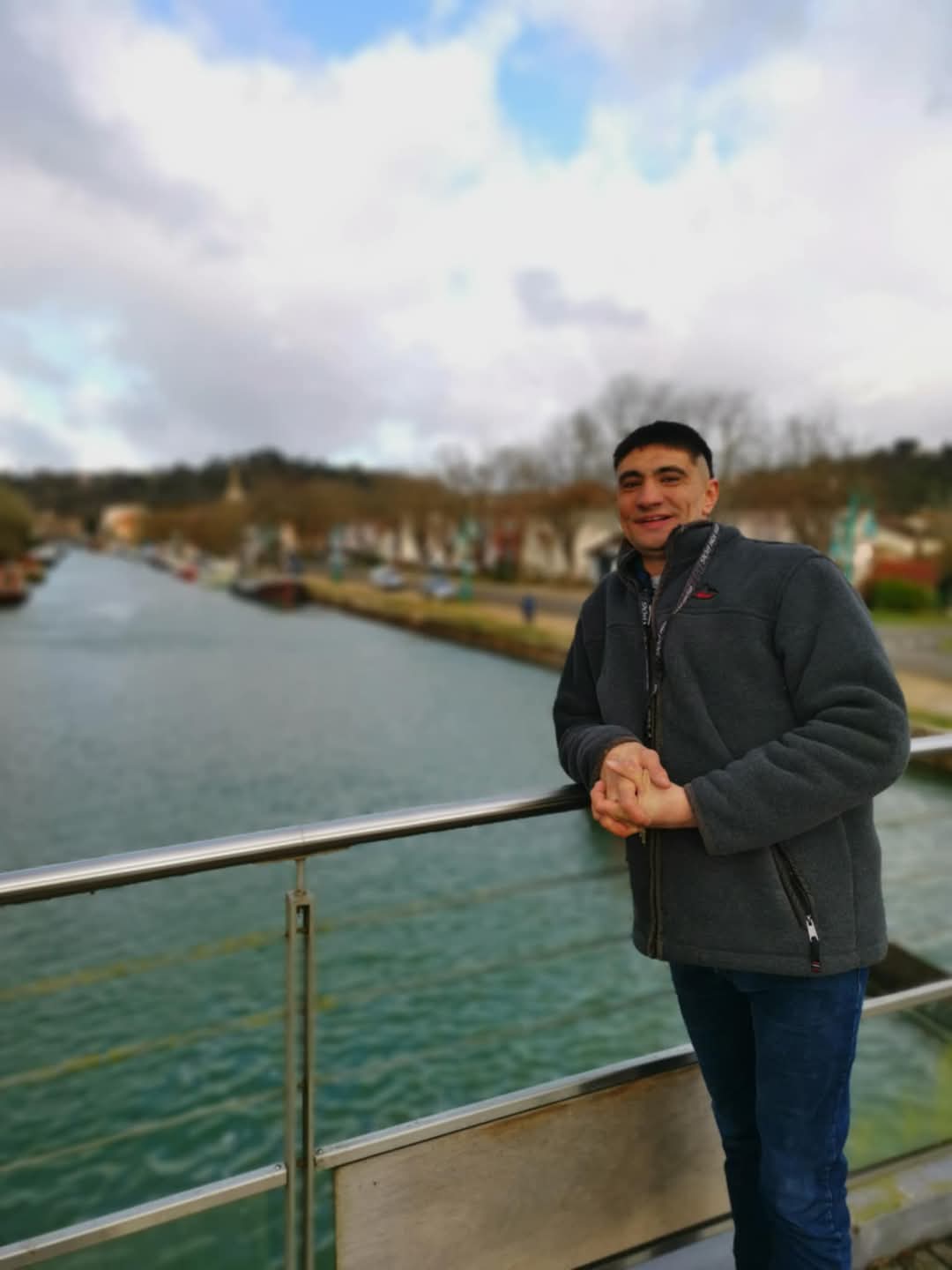 Profil de Yakhouba, 35 ans, Lieu gay à Moiry VD