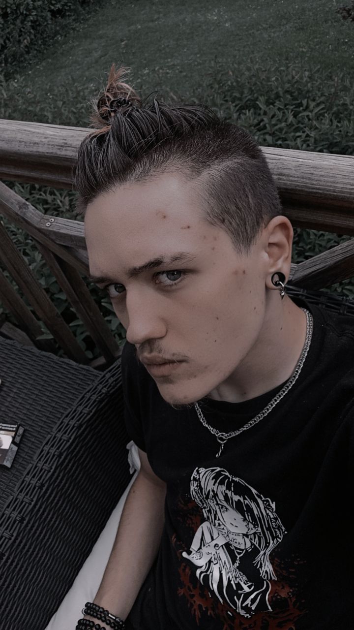 Profil de Gibran, 20 ans, Lieu gay à Apples