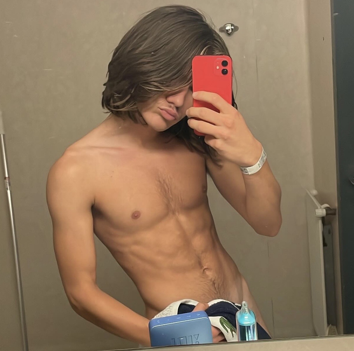 Profil de Touffik, 19 ans, Lieu gay à Epalinges