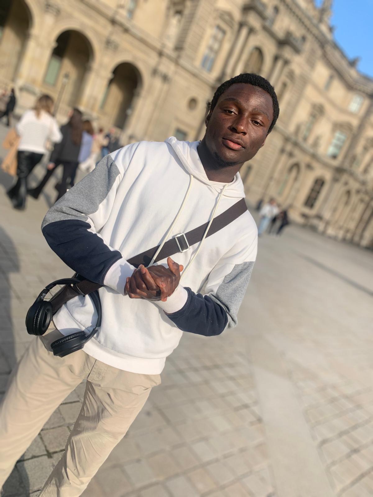 Profil de Hidayet, 20 ans, Lieu gay à Choëx