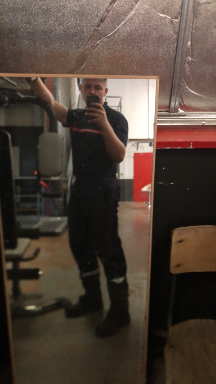 Profil de Clay, 23 ans, Lieu gay à Bursins