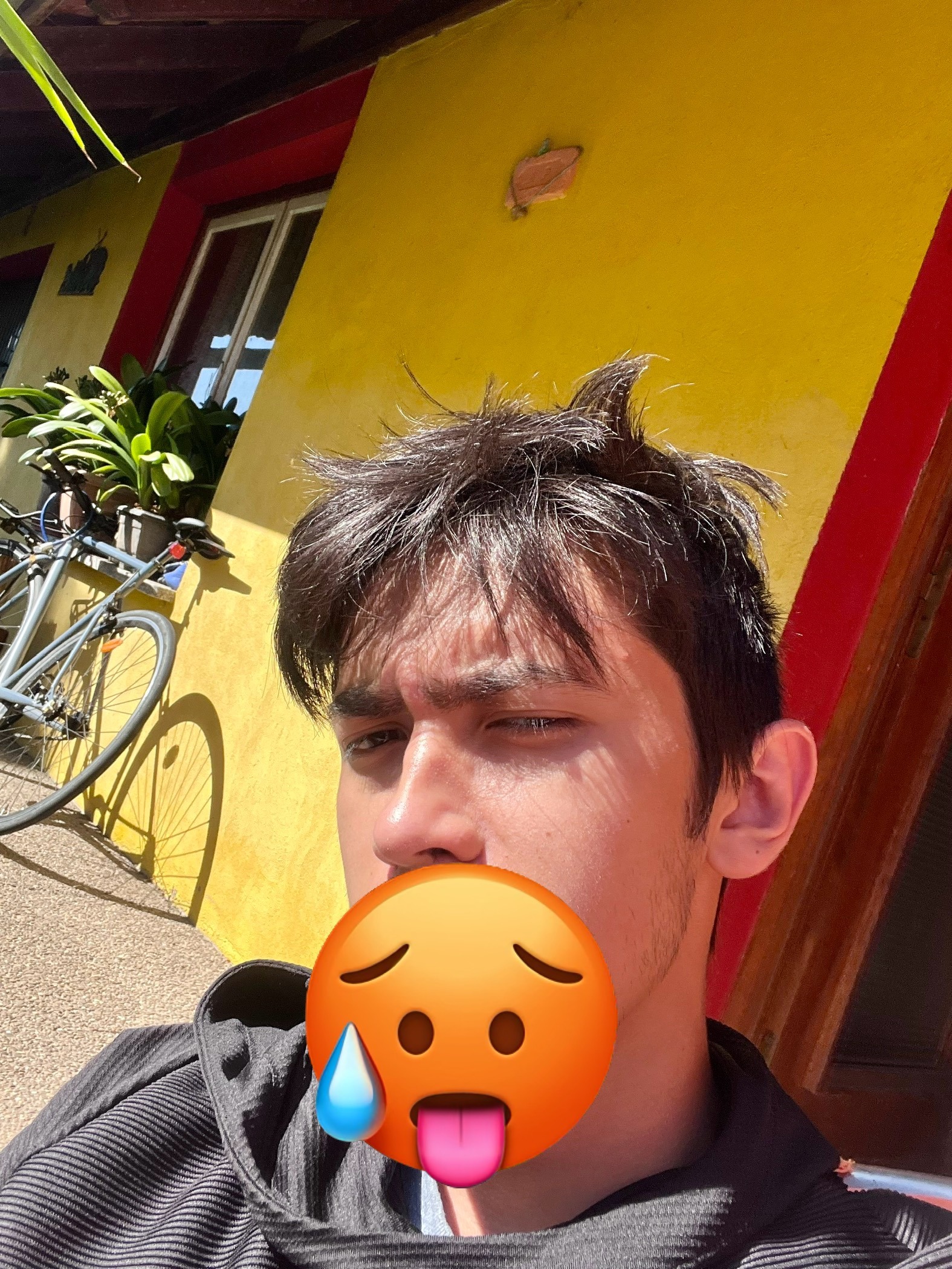 Profil de Ayo, 22 ans, Lieu gay à Capolago