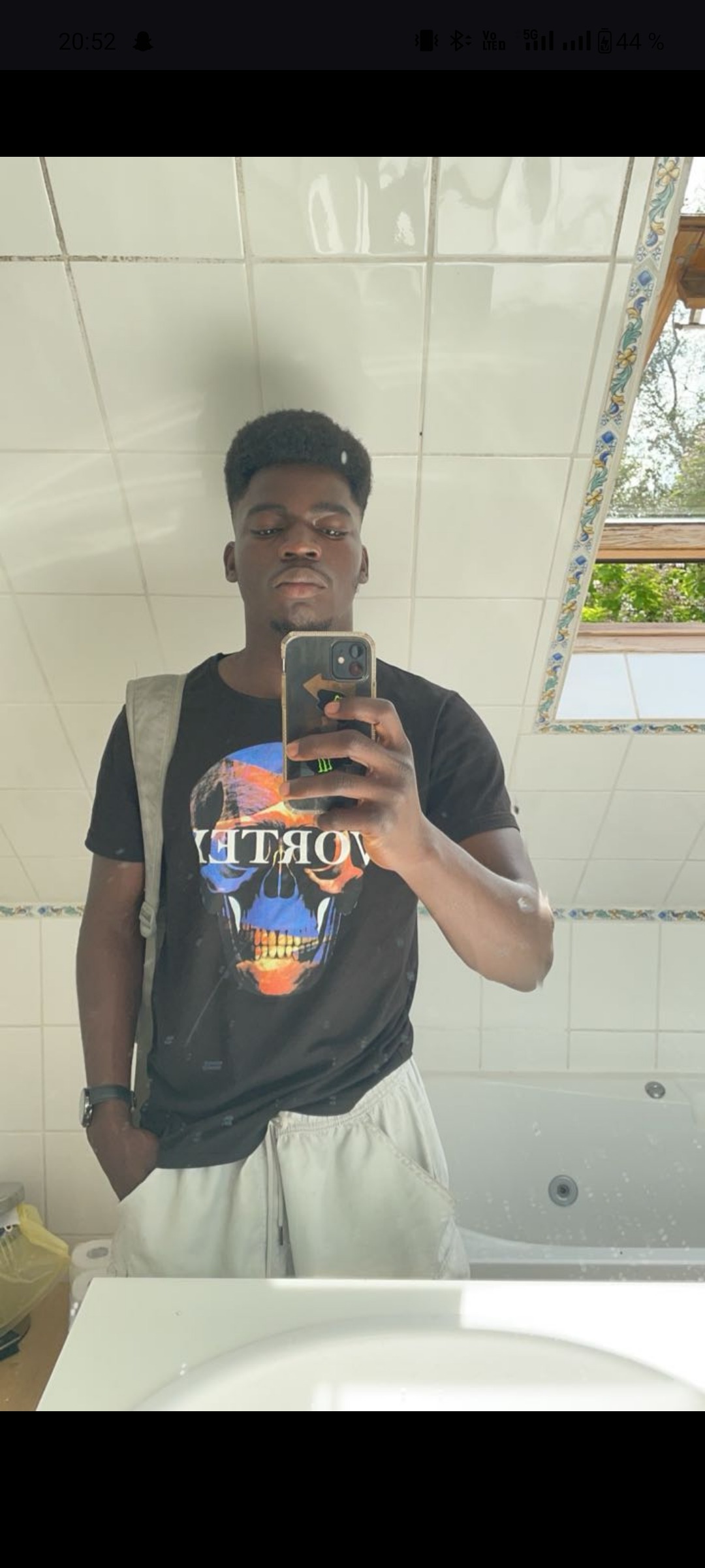 Profil de Tran, 22 ans, Lieu gay à Lüen