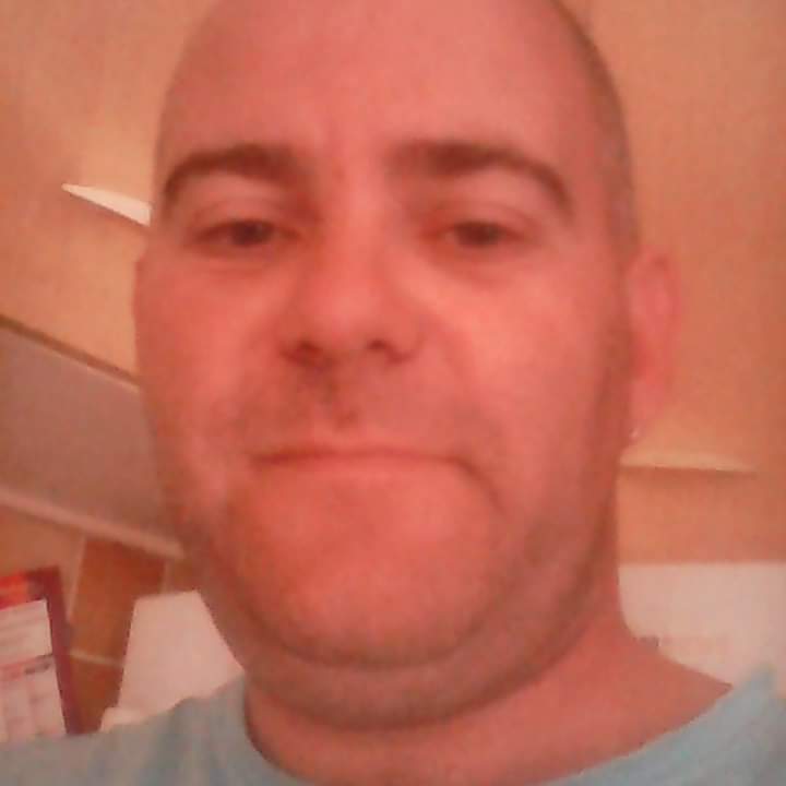 Profil de Mehdine, 46 ans, Lieu gay à Lüen