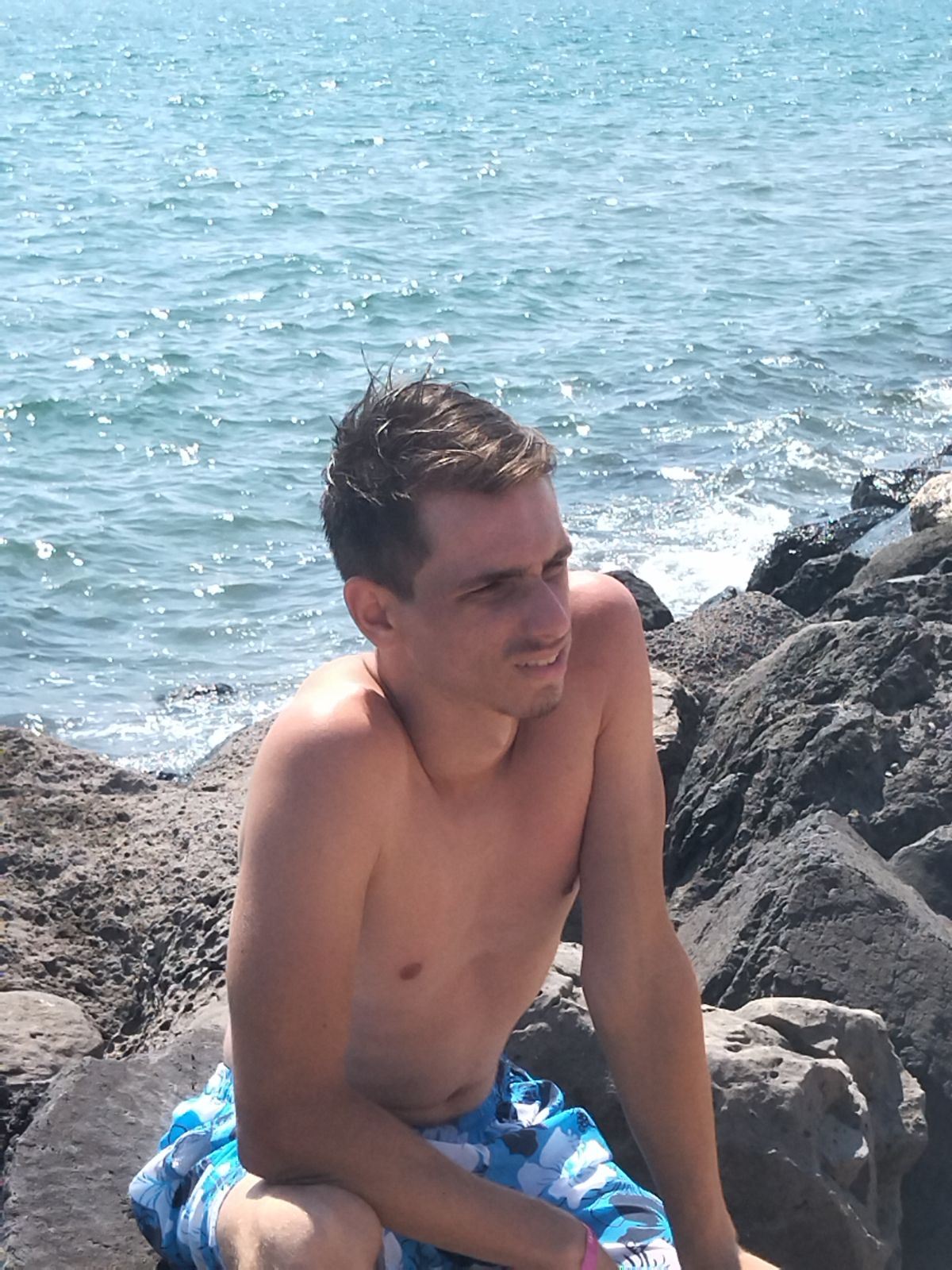 Profil de Angeli, 19 ans, Lieu gay à Le Séchey