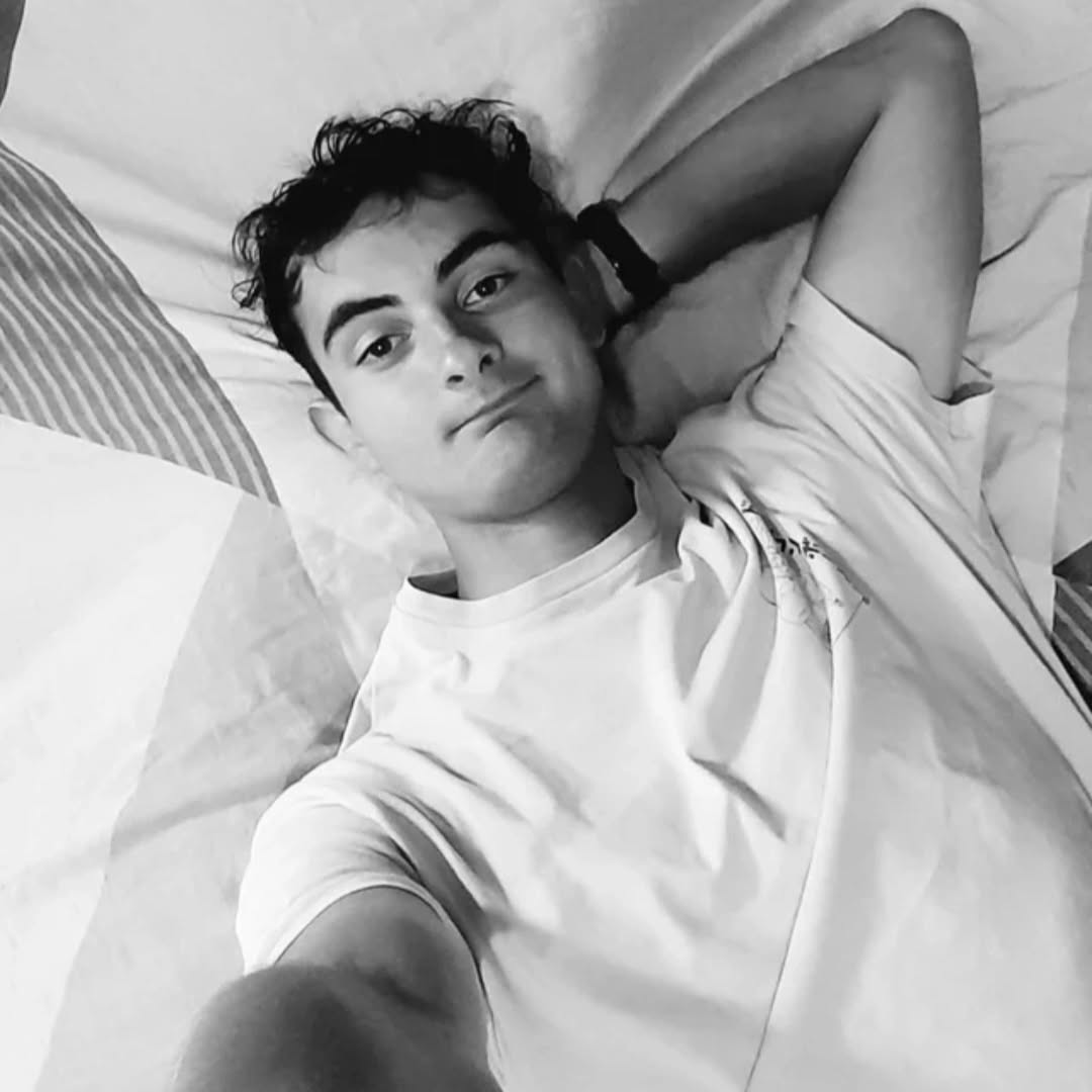 Profil de Ony, 18 ans, Lieu gay à Champéry