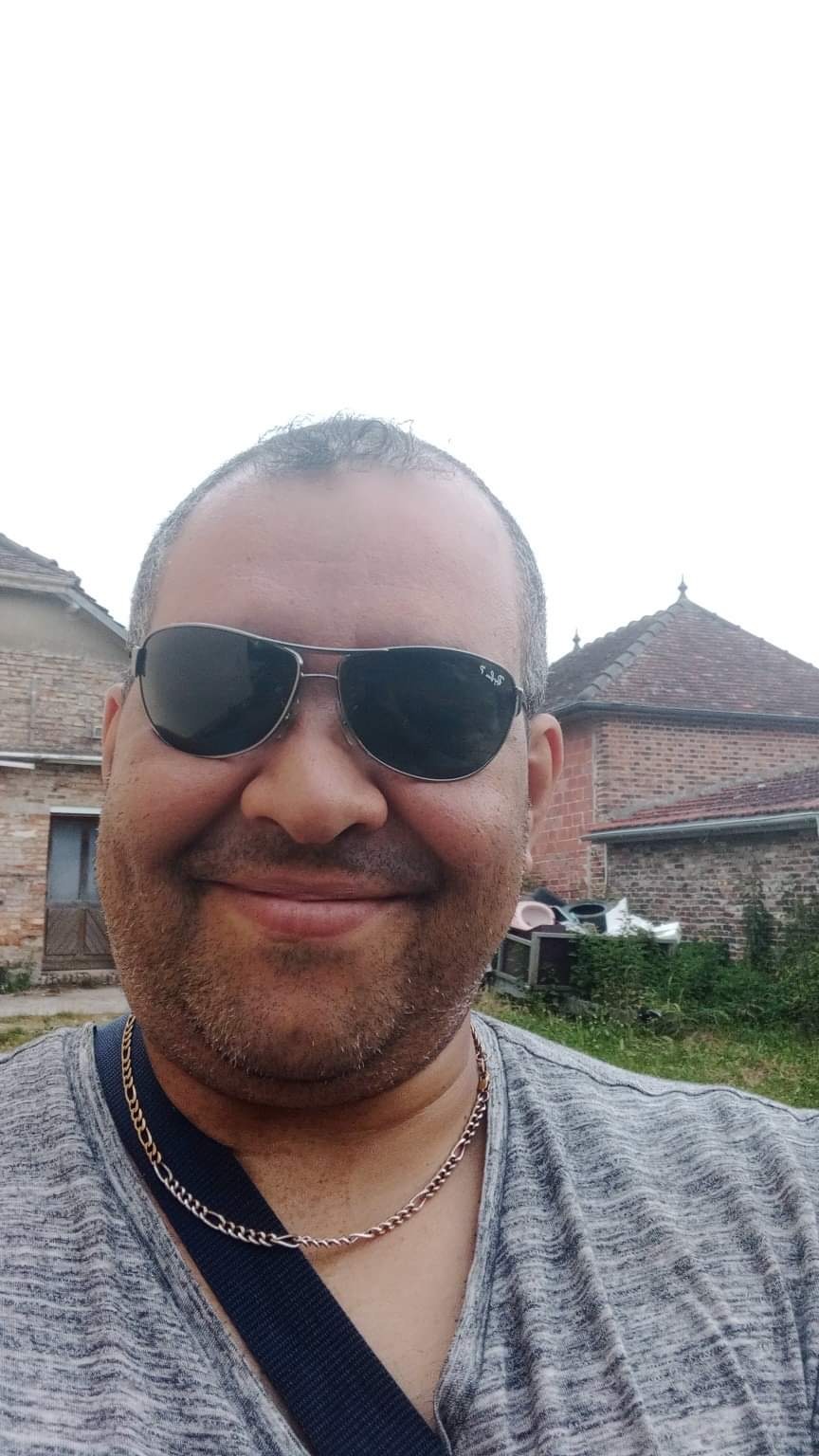 Profil de Evence, 47 ans, Lieu gay à Cuarny