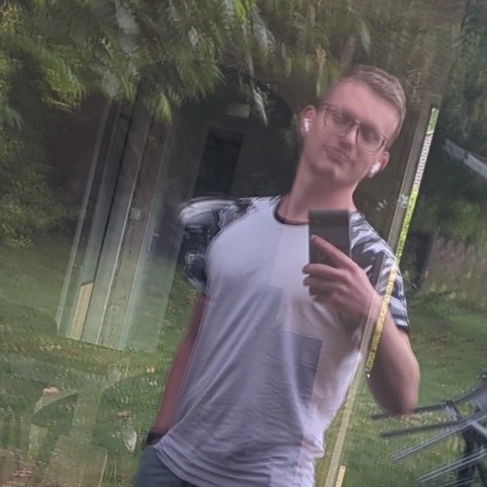 Profil de Maximilien, 25 ans, Lieu gay à Perlen