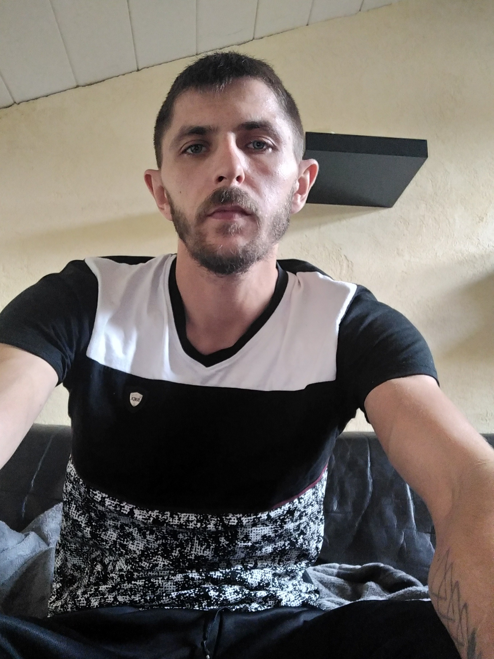 Profil de Rasim, 33 ans, Lieu gay à Denens
