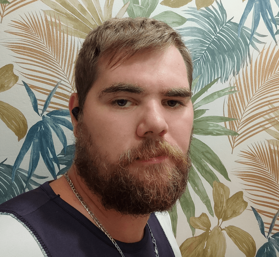 Profil de Iliasse, 30 ans, Lieu gay à Wikon