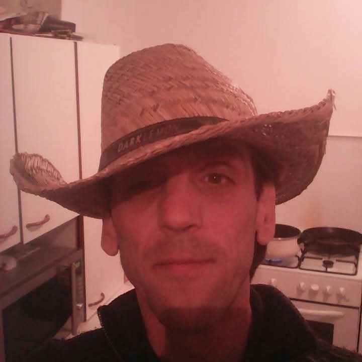 Profil de Souleymane, 52 ans, Lieu gay à Trun