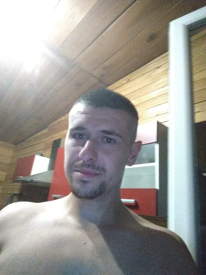 Profil de Manasse, 33 ans, Lieu gay à Lungern