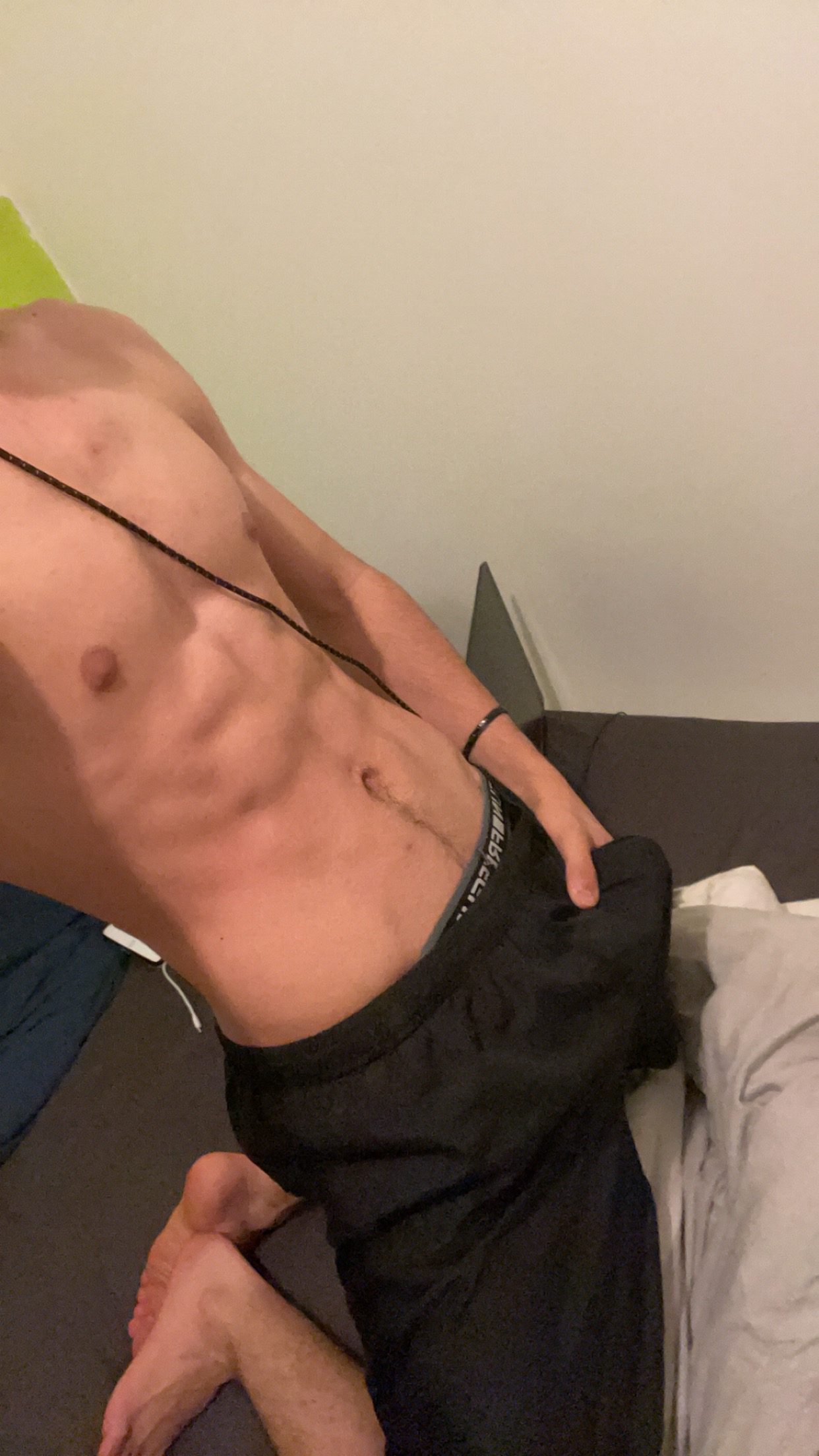 Profil de Zitouni, 20 ans, Lieu gay à Brail