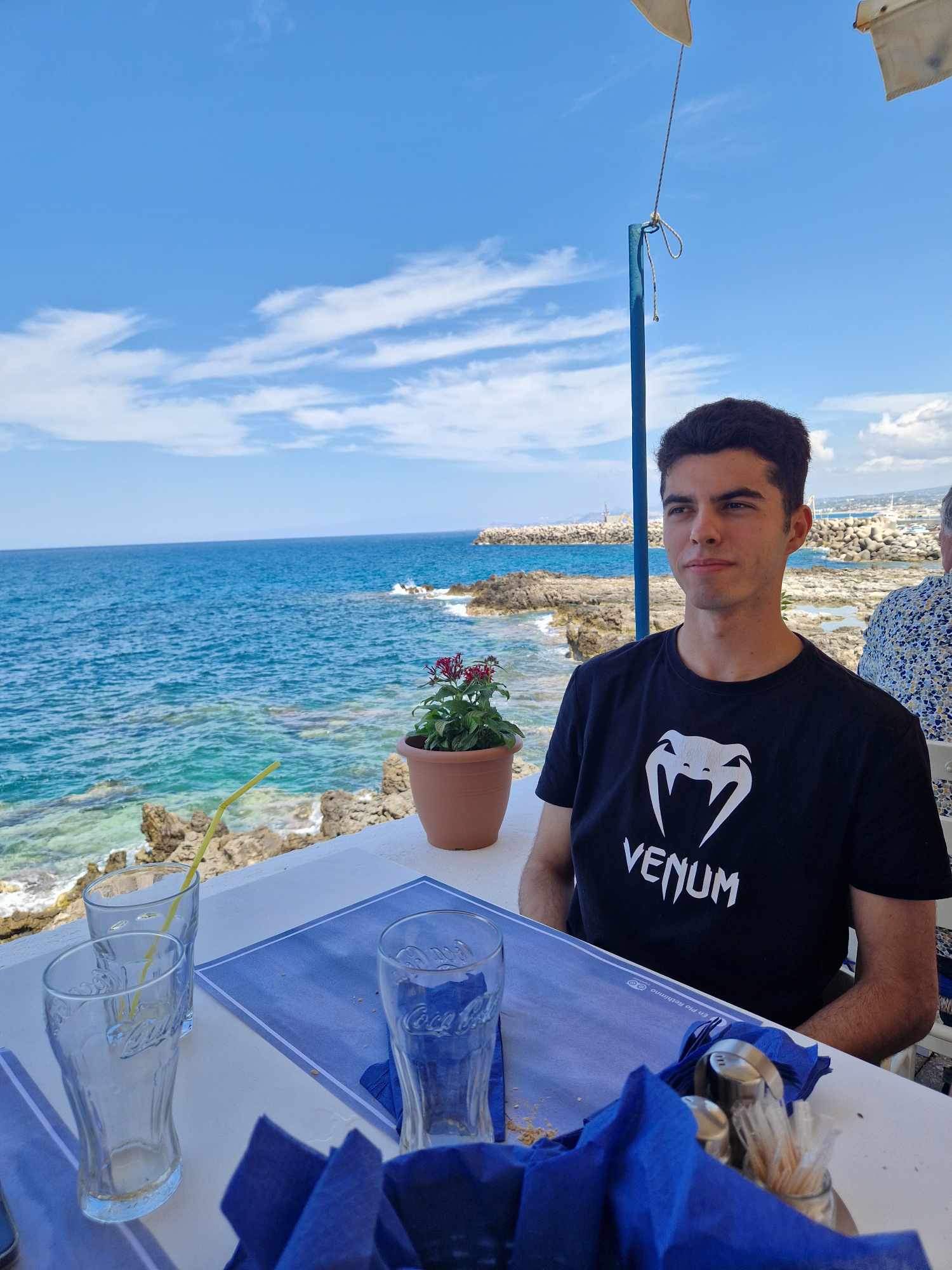 Profil de Amirouche, 25 ans, Lieu gay à Gressy