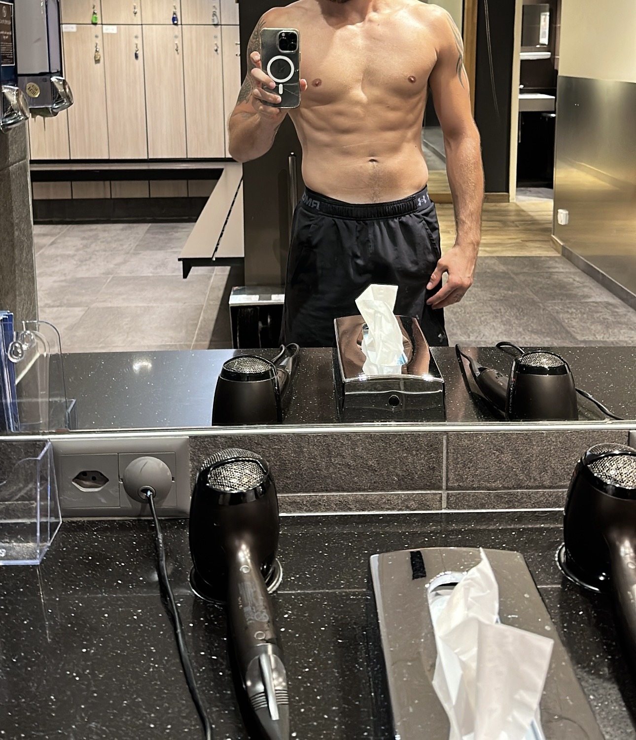 Profil de Awais, 27 ans, Lieu gay à Wila