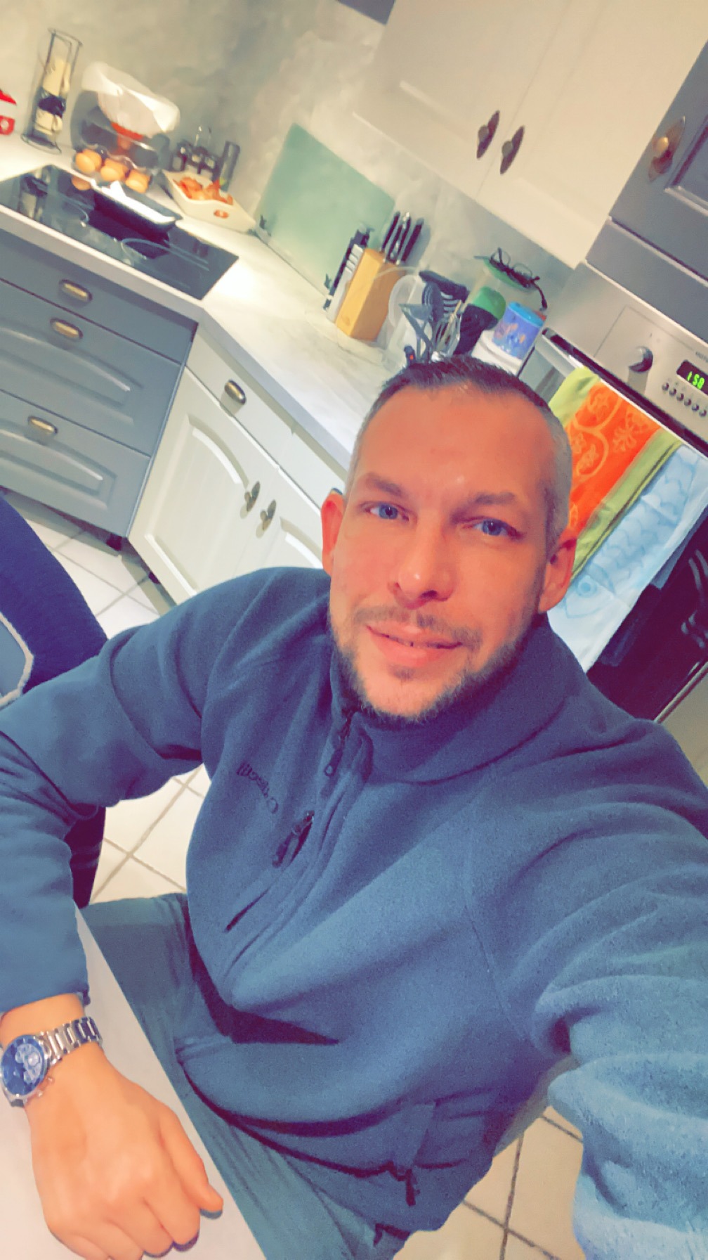Profil de Akin, 19 ans, Lieu gay à Camuns